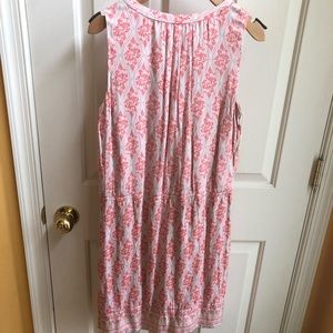 White House black market sleeveless blouse